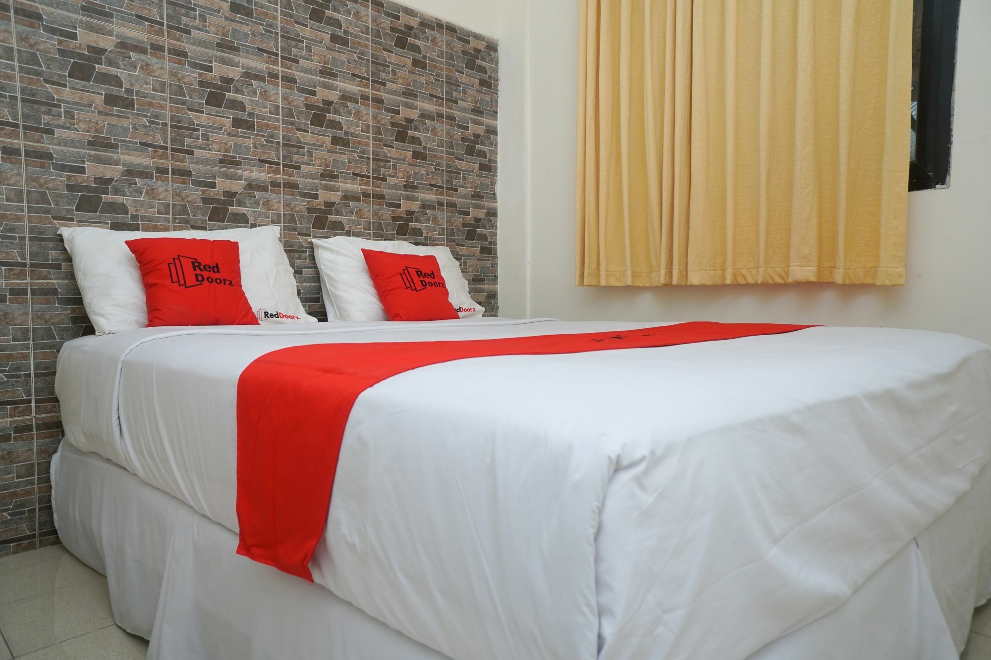 Reddoorz Plus @ Ciumbuleuit Area Bandung Exterior foto