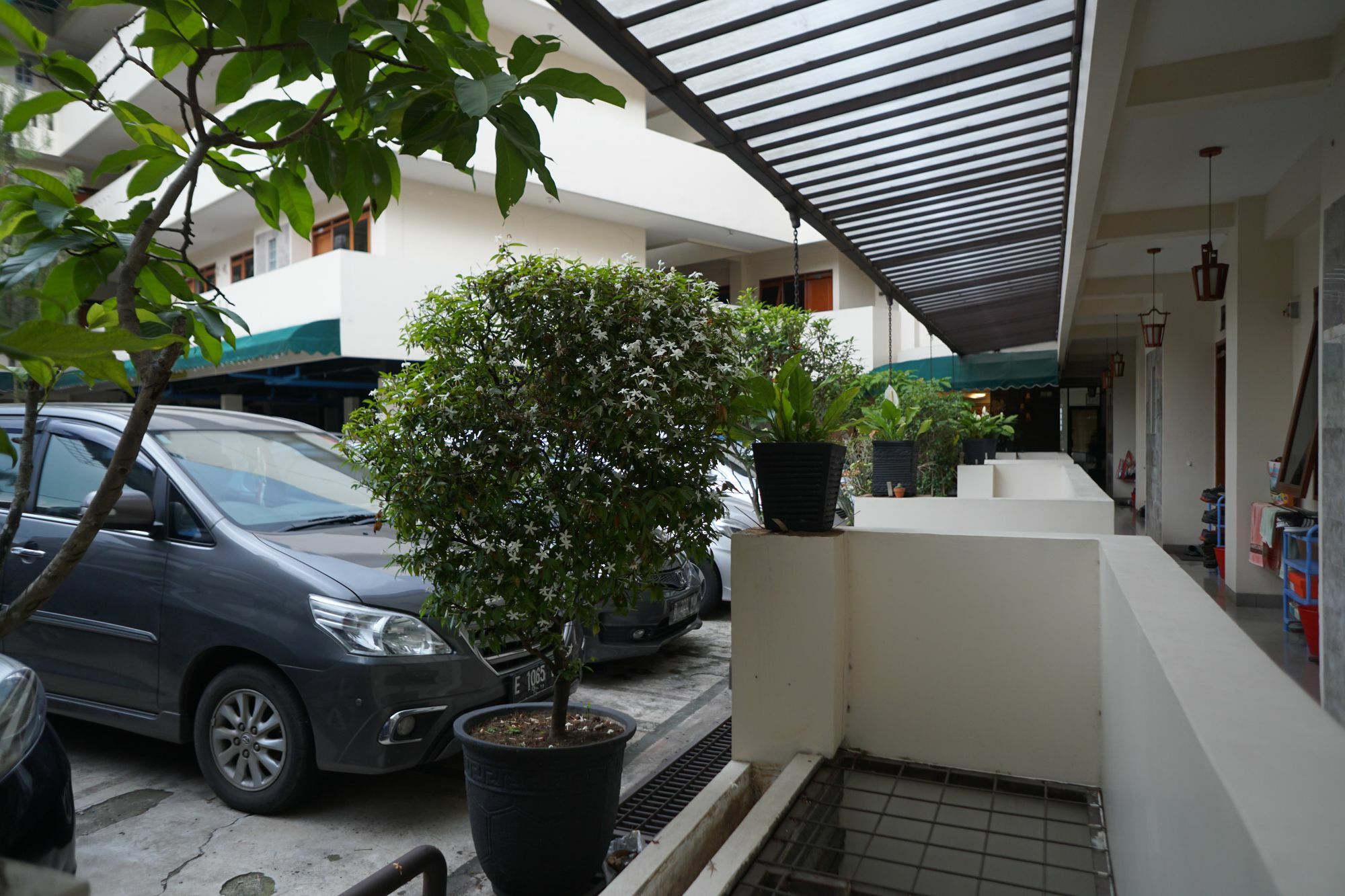 Reddoorz Plus @ Ciumbuleuit Area Bandung Exterior foto